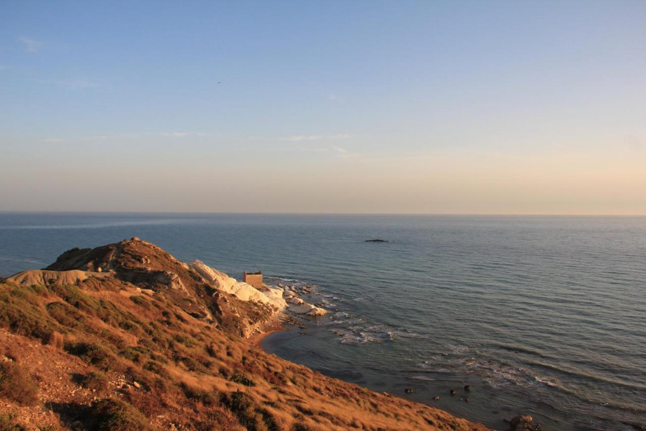 Punta Bianca Suite & Home Experience อากริเจนโต ภายนอก รูปภาพ